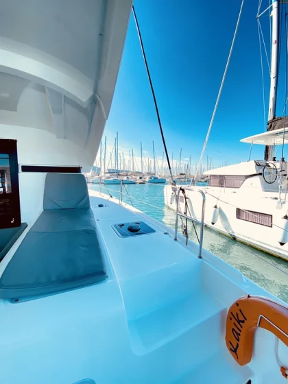 Lagoon 42 - Boatscribe.com