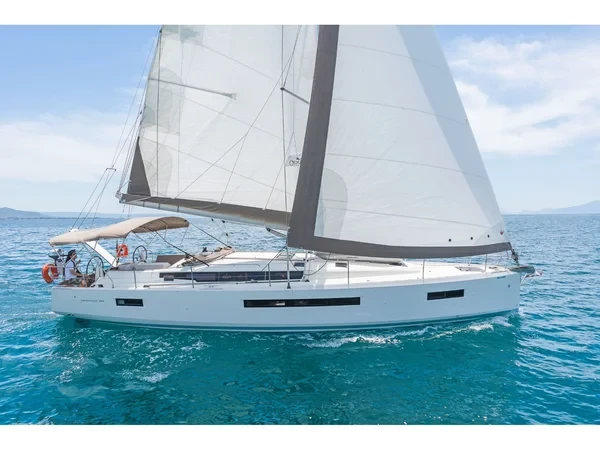 Sun Odyssey 490 - Boatscribe.com