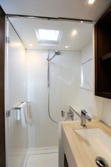 Lagoon 46 - Boatscribe.com