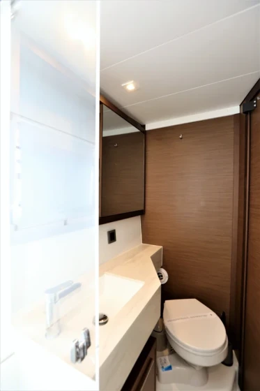 Lagoon 46 - Boatscribe.com