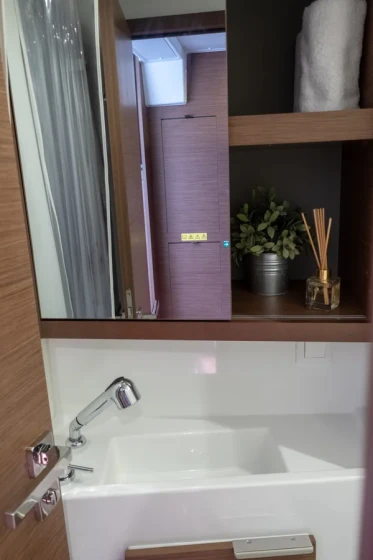 Lagoon 40 - Boatscribe.com