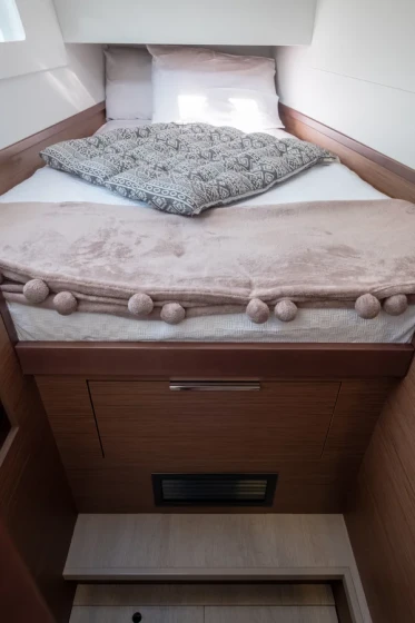 Lagoon 40 - Boatscribe.com