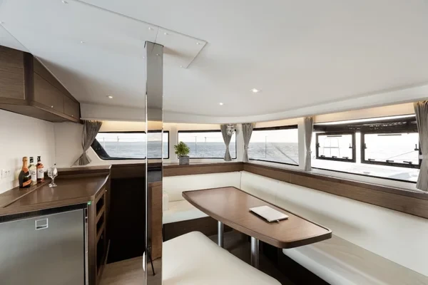 Lagoon 42 - Boatscribe.com