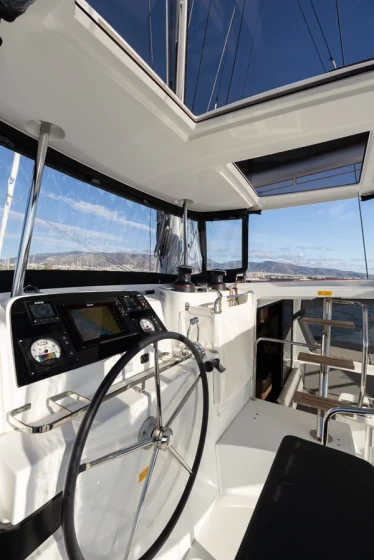 Lagoon 42 - Boatscribe.com