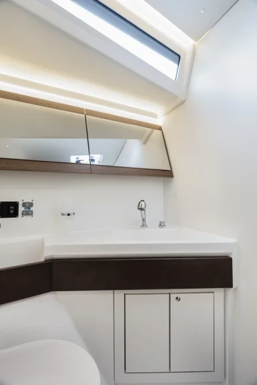 Oceanis 46.1 - Boatscribe.com