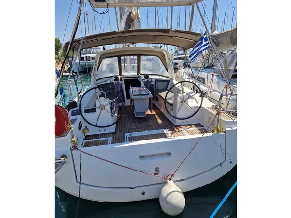Oceanis 41.1 - Boatscribe.com