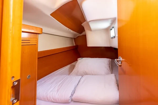 First 40.7 - Boatscribe.com