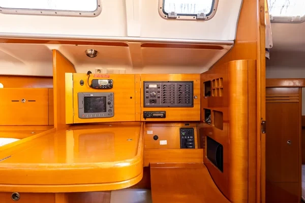 First 40.7 - Boatscribe.com