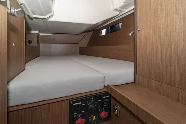 Oceanis 41.1 - Boatscribe.com