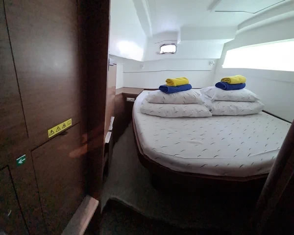 Lagoon 40 - Boatscribe.com