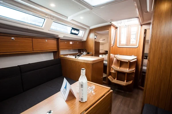 Bavaria Cruiser 34 Style - Boatscribe.com