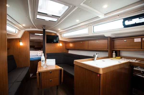 Bavaria Cruiser 34 Style - Boatscribe.com