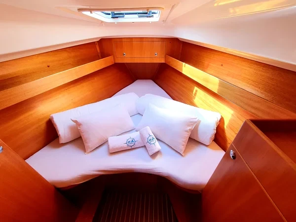 Elan 344 Impression - Boatscribe.com