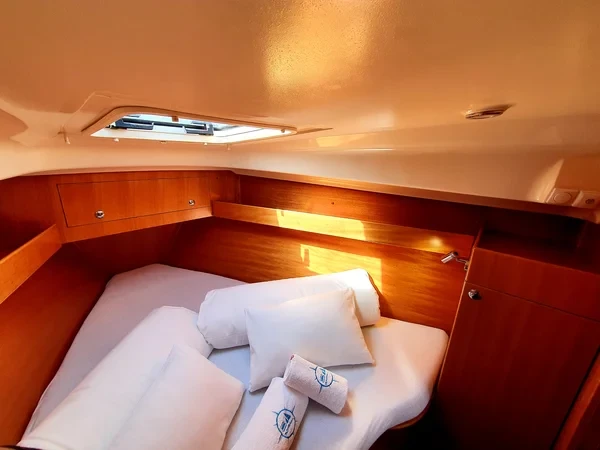 Elan 344 Impression - Boatscribe.com