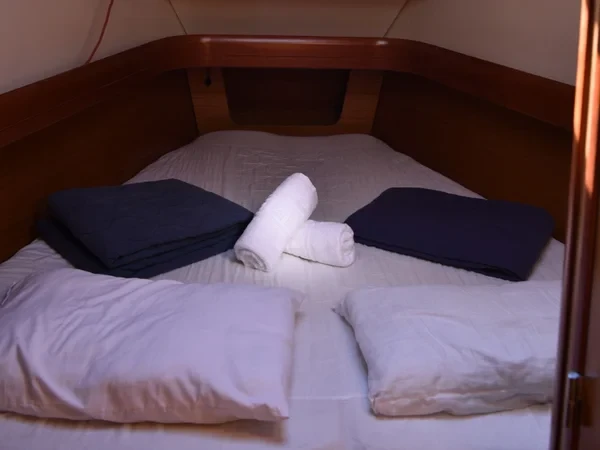 Sun Odyssey 42i - Boatscribe.com