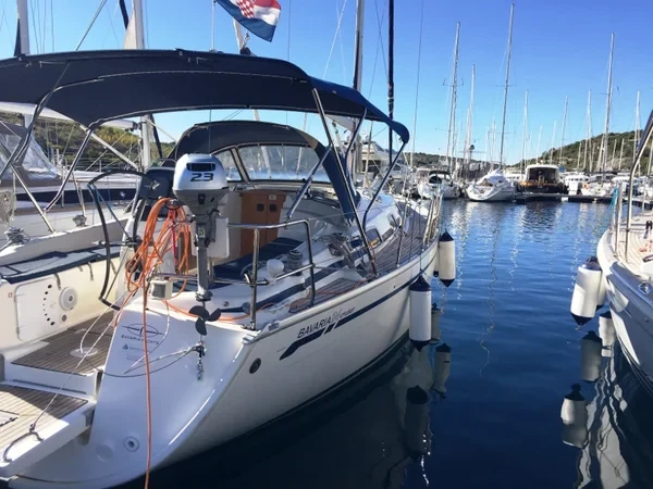 Bavaria 34 Cruiser - Boatscribe.com