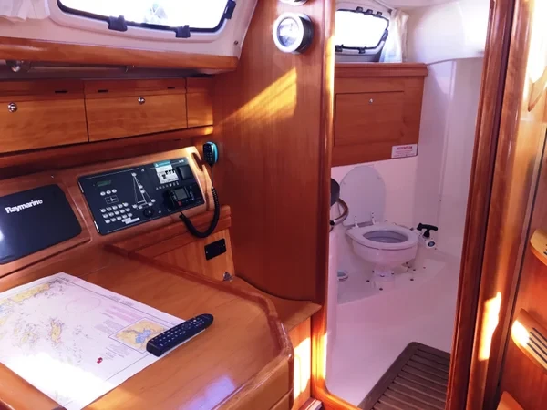 Bavaria 34 Cruiser - Boatscribe.com
