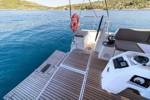Sun Odyssey 490 - Boatscribe.com