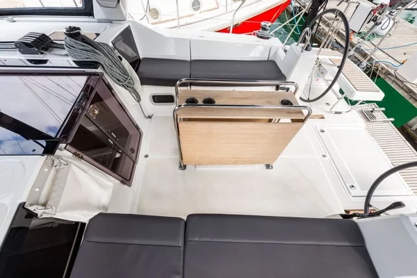 Oceanis 41.1 - Boatscribe.com