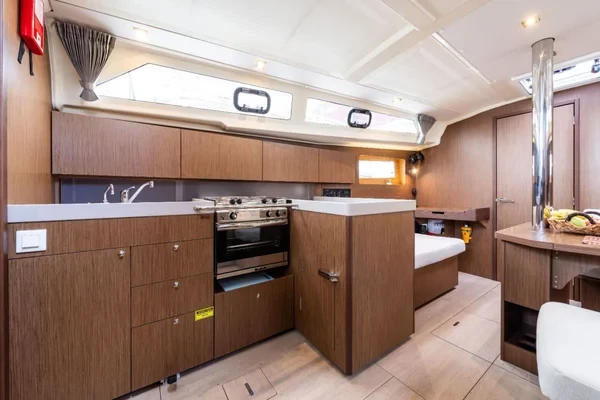 Oceanis 41.1 - Boatscribe.com