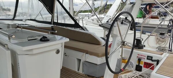 Oceanis 46.1 - Boatscribe.com