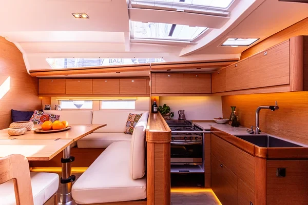 Dufour 520 GL - Boatscribe.com