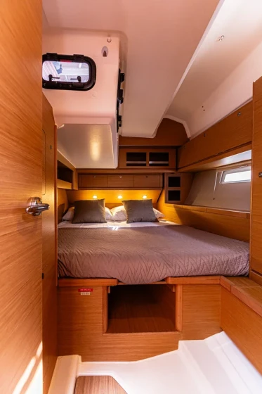 Dufour 520 GL - Boatscribe.com