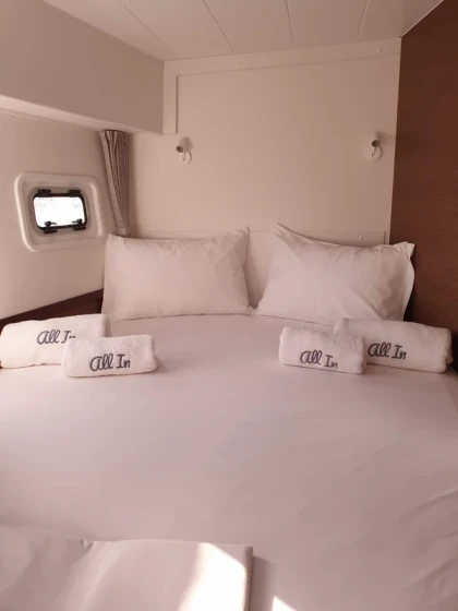 Lagoon 42 - Boatscribe.com