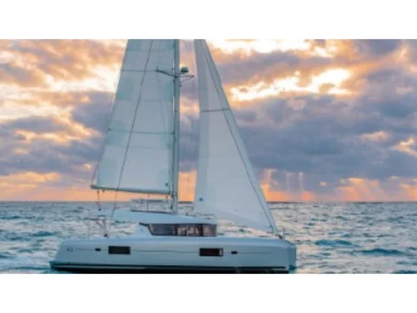 Lagoon 42 - Boatscribe.com