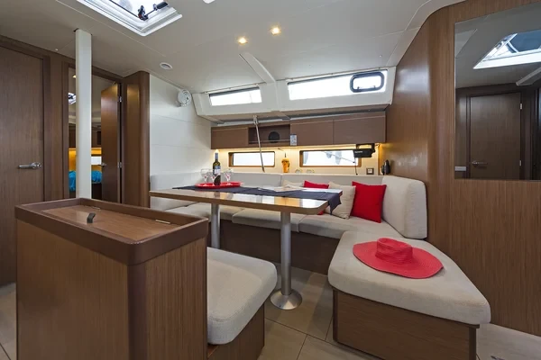 Oceanis 46.1 - Boatscribe.com