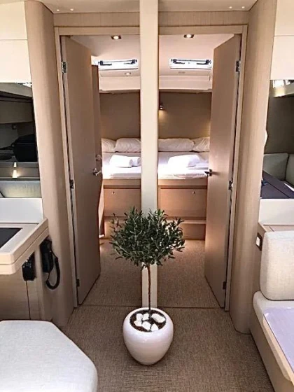 Oceanis 51.1 - Boatscribe.com