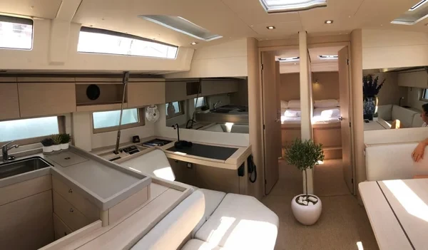 Oceanis 51.1 - Boatscribe.com