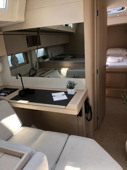 Oceanis 51.1 - Boatscribe.com