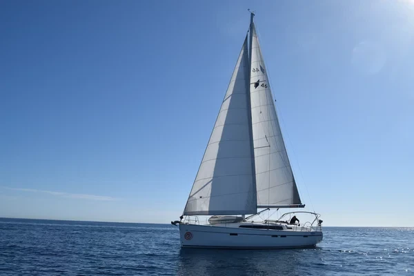 Bavaria 46 Cruiser - Boatscribe.com