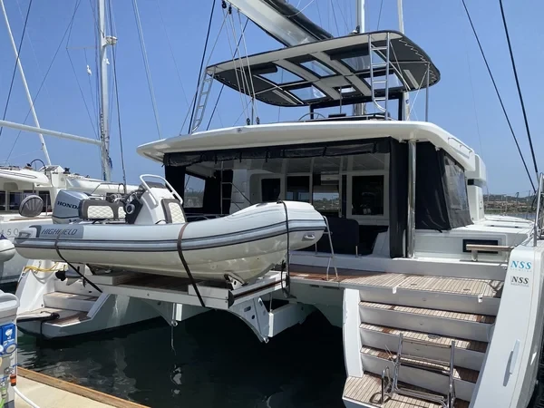 Lagoon 52 F - Boatscribe.com