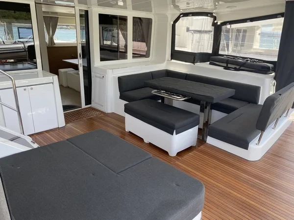 Lagoon 52 F - Boatscribe.com