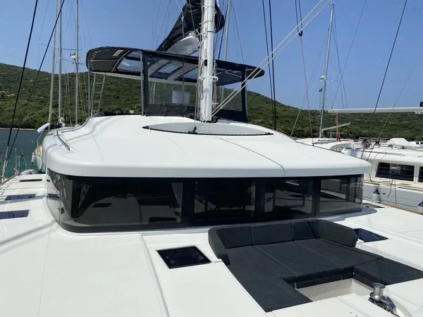 Lagoon 52 F - Boatscribe.com