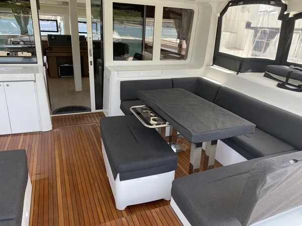 Lagoon 52 F - Boatscribe.com