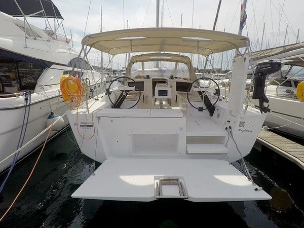 Dufour 430 - Boatscribe.com