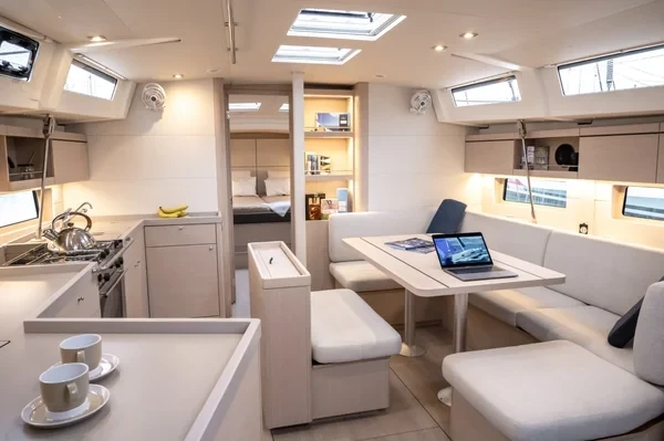 Oceanis 46.1 - Boatscribe.com