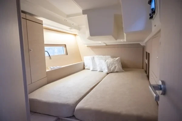 Oceanis 46.1 - Boatscribe.com