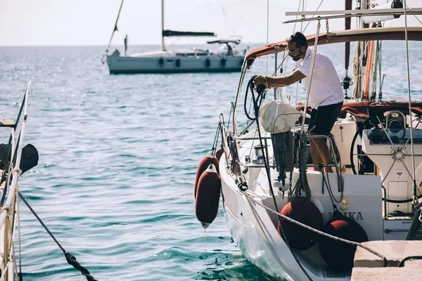 Oceanis 41.1 - Boatscribe.com