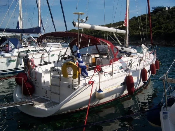 Oceanis 41.1 - Boatscribe.com