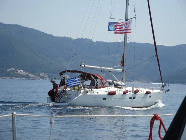 Oceanis 41.1 - Boatscribe.com