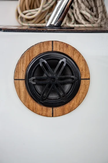 Lagoon 42 - Boatscribe.com