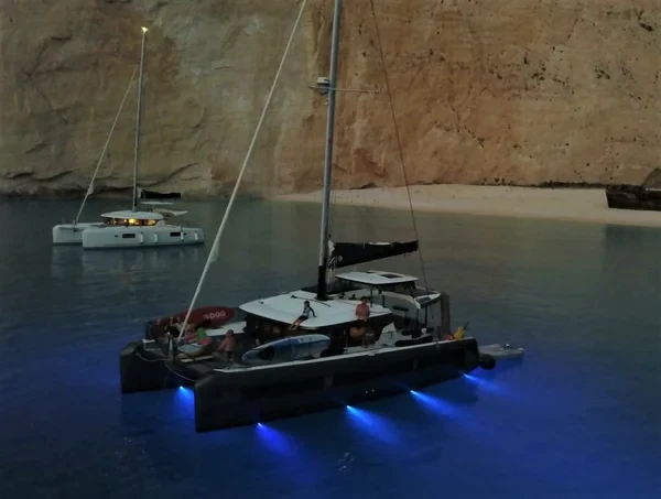 Lagoon 42 - Boatscribe.com