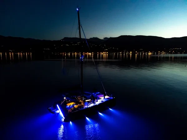Lagoon 40 - Boatscribe.com