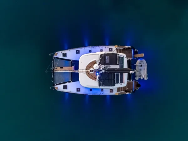 Lagoon 40 - Boatscribe.com