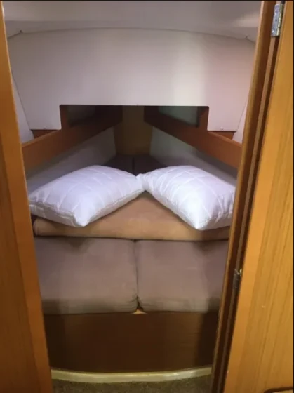 Sun Odyssey 33i - Boatscribe.com