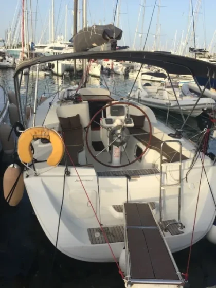 Sun Odyssey 33i - Boatscribe.com